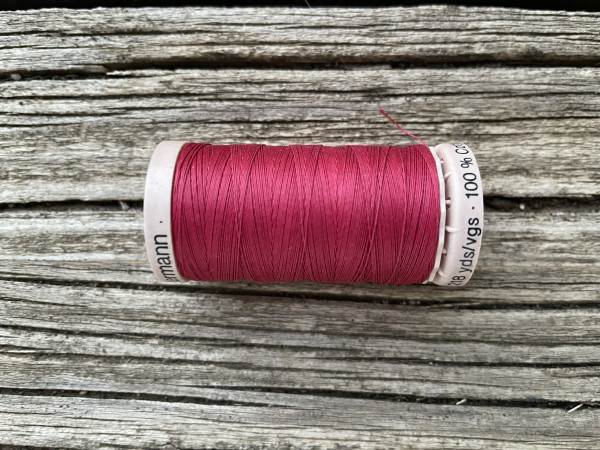 Gütermann Quiltgarn Malve/ Nurt 1 Stück verfügbar