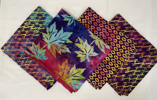 Paket mit 1 m Stücken Batik "Lila" ( 4 m Stoff )/ Nur 1 Paket vorhanden