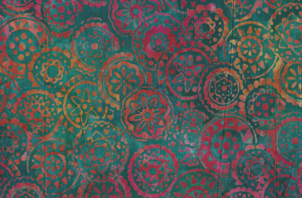 Batik Stoff in Grün Rot.