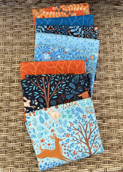 Stoffserie mit Rehen, Bäumen, Hasen, Fuchsen.