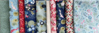 Stoffe mit Japanischen Muster, mit Koi, Blumen Motiven und dezentem Golddruck Stoffe mit Japanischen Muster, mit Koi, Blumen Motiven und dezentem Golddruck