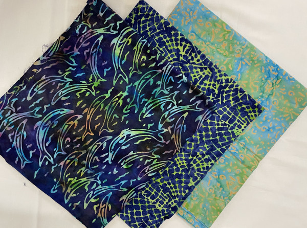 Paket mit 1 m Stücken Batik "Delfin" ( 3 m Stoff )/ Nur 1 Paket vorhanden